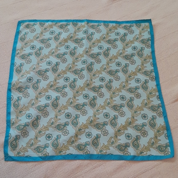 Silk scarf - Picture 3 of 8